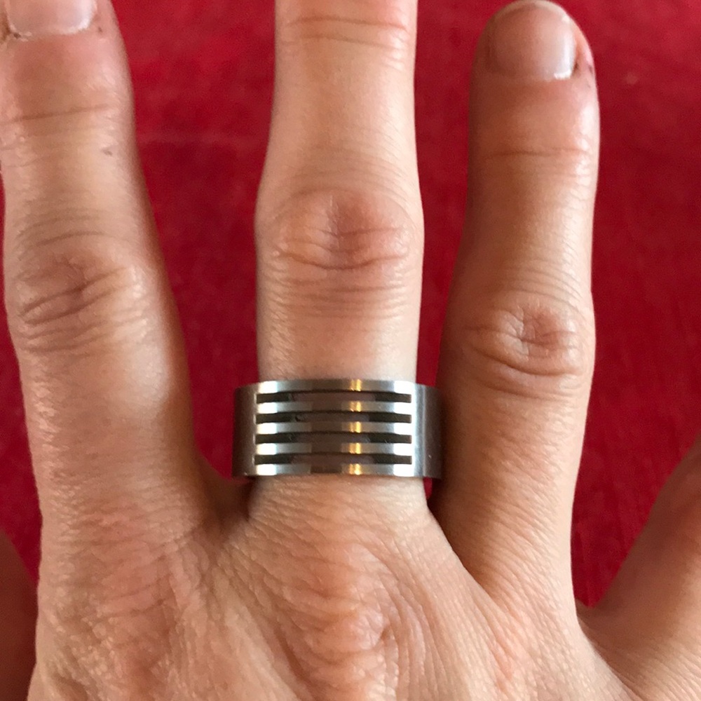Men’s ring